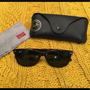 New Wayfarer Classic - Tortoise Frame